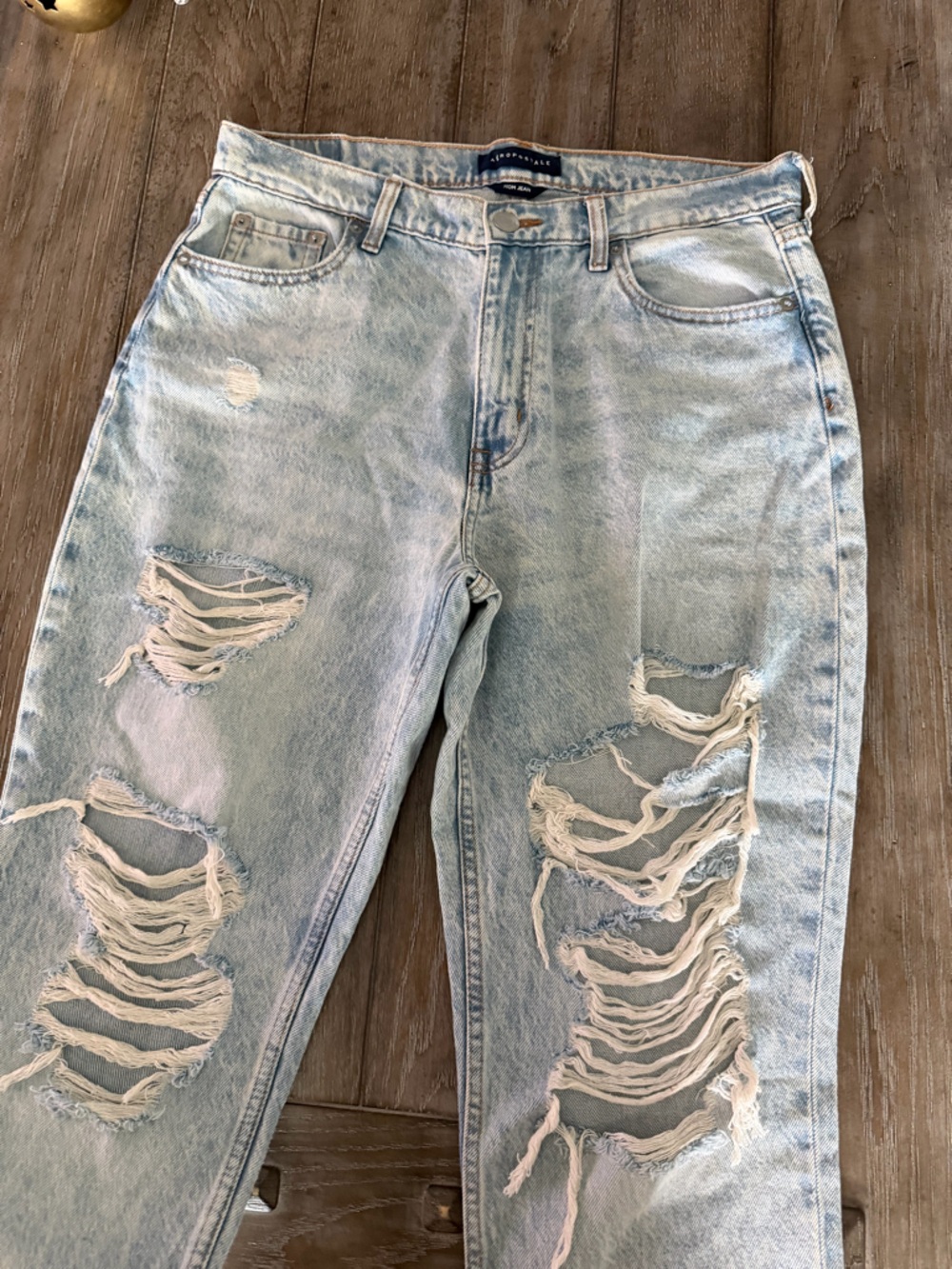 Aeropostale Light Blue Mom Jeans - Picture 4 of 14
